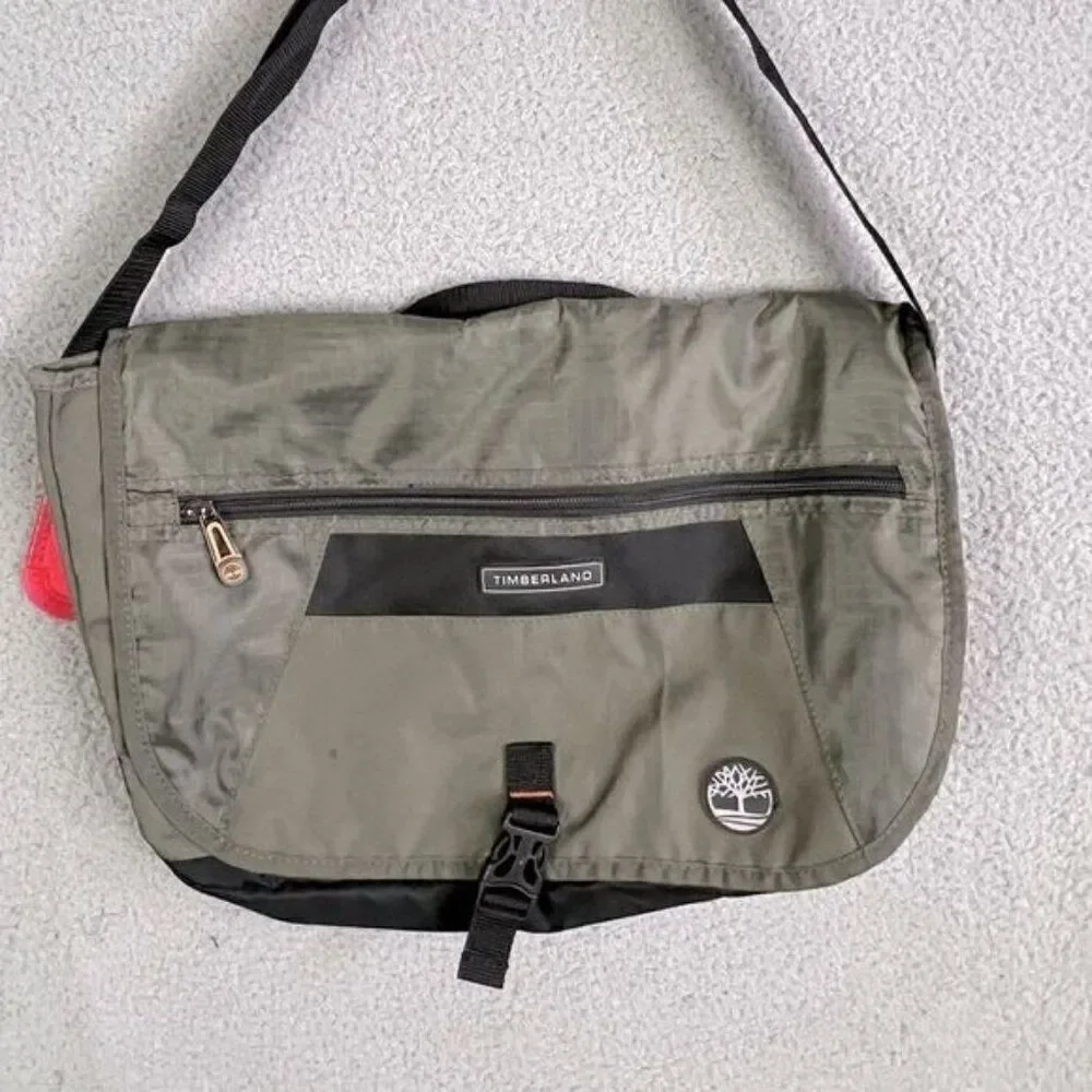 TIMBERLAND ROUTE 4 MESSENGER BAG MOUNTAIN GREEN